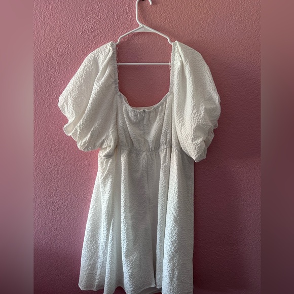 Plus Size Seersucker Puff-Sleeve Dress - Picture 4 of 4